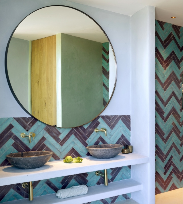 Resa Estates Ibiza koop sale Cala Moli villa seaviews modern bathroom 5.jpg